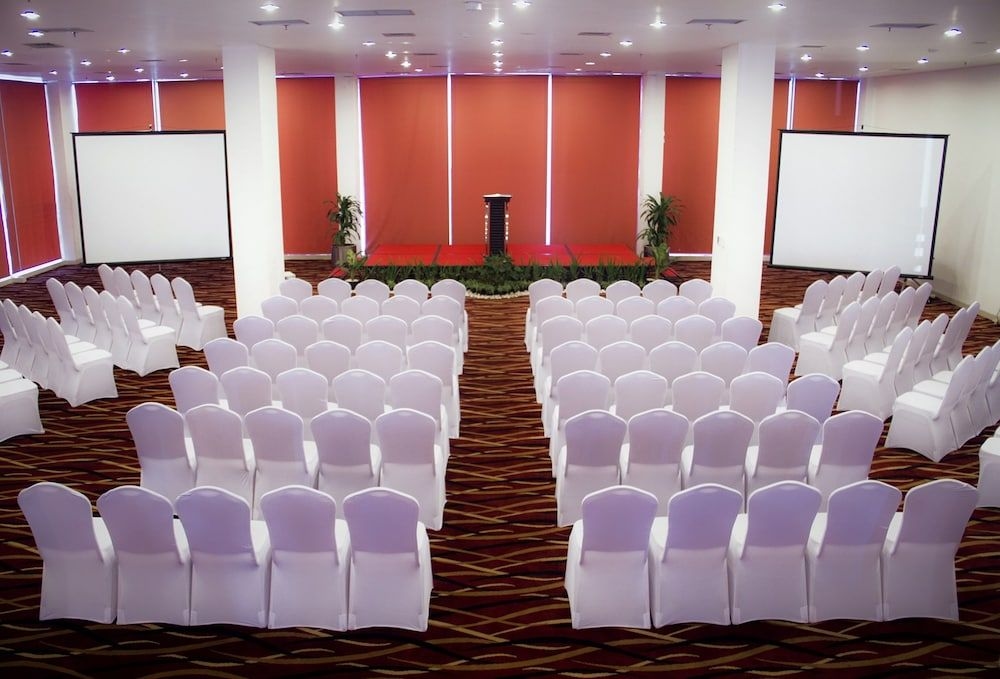 Fame Hotel Gading Serpong4