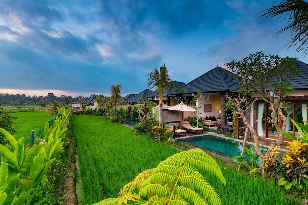 Bliss Bungalow0
