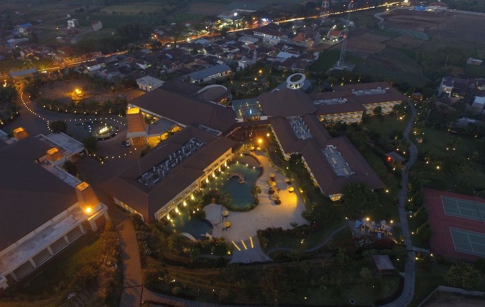 The Singhasari Resort2