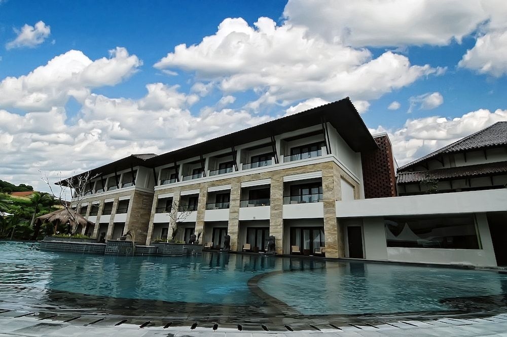 The Singhasari Resort3