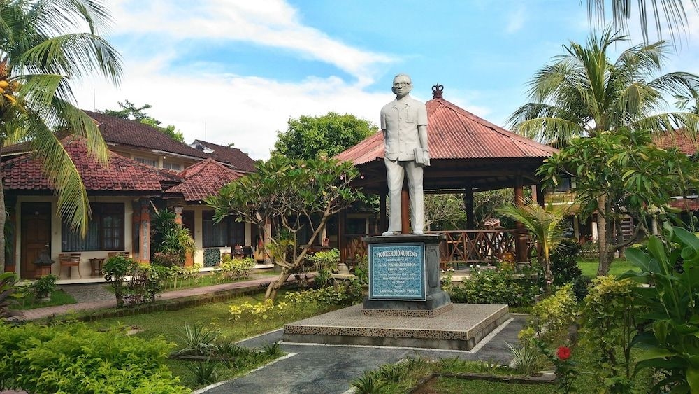 Lovina Beach Hotel2
