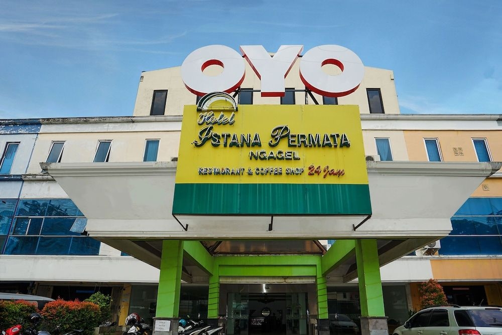 Hotel Istana Permata Ngagel0