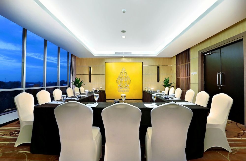 Aston Madiun Hotel & Conference Center2