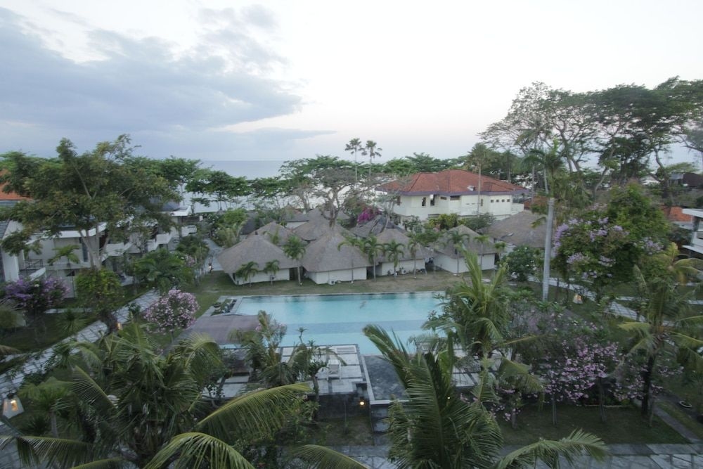 Alit Beach Resort and Villas3