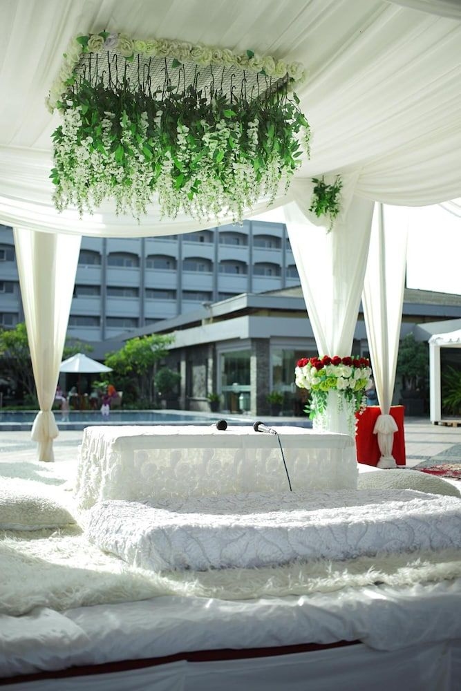 Hotel Pangeran Beach0