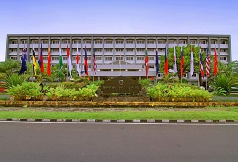 Hotel Pangeran Beach4