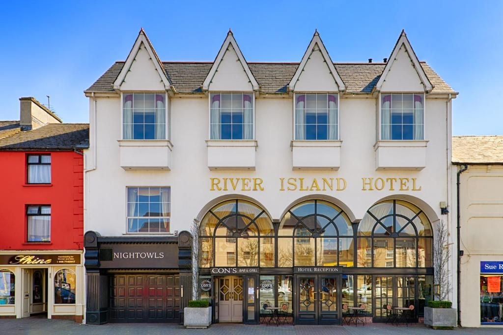 River Island Hotel1