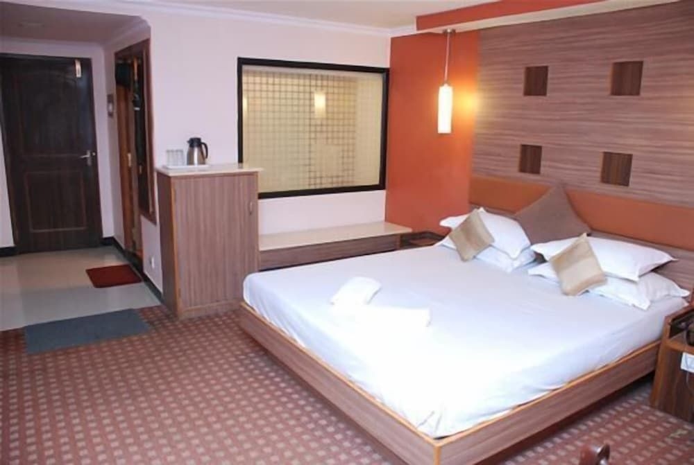 Hotel Maneck Residency2