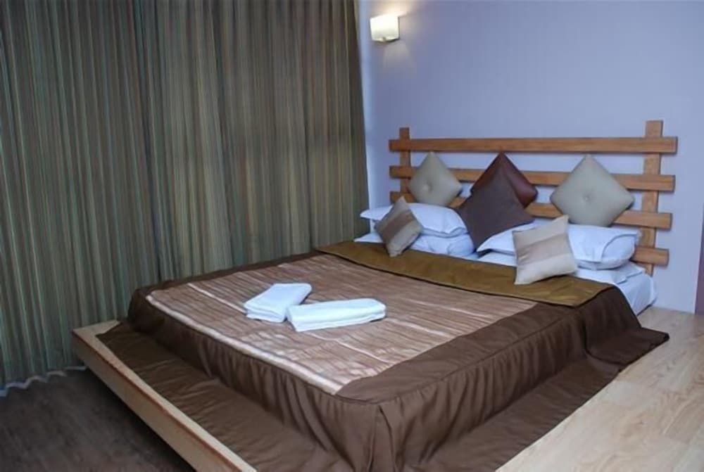 Hotel Maneck Residency0
