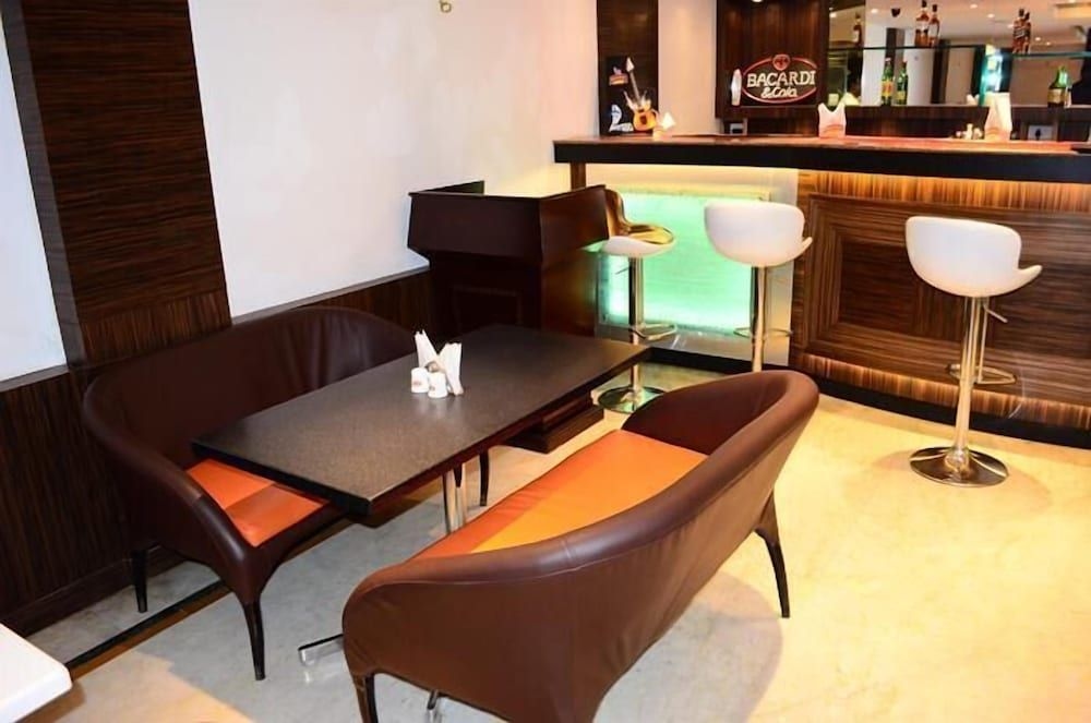 BKR Grand Hotel0