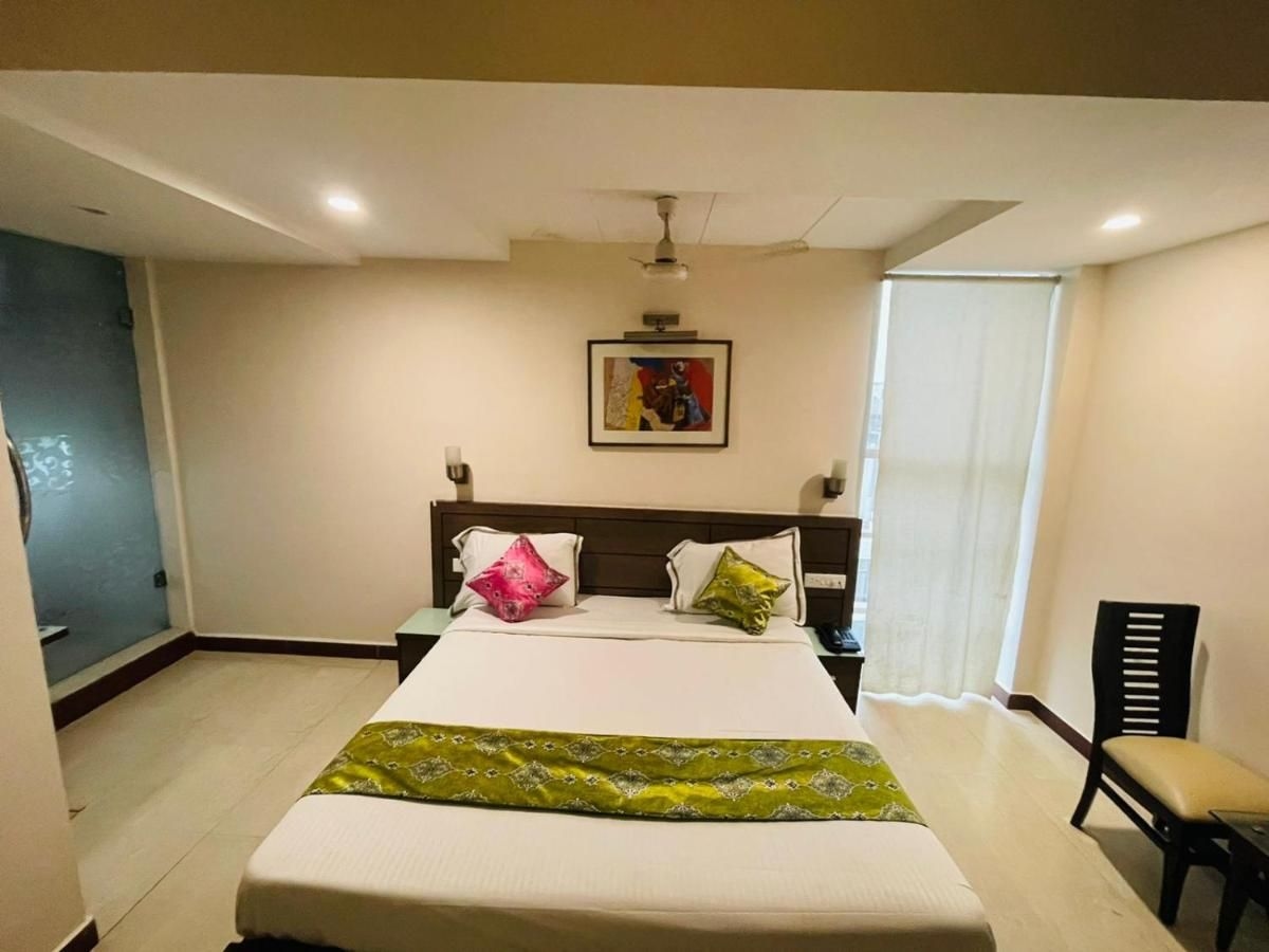 Hotel Crystal Retreat2