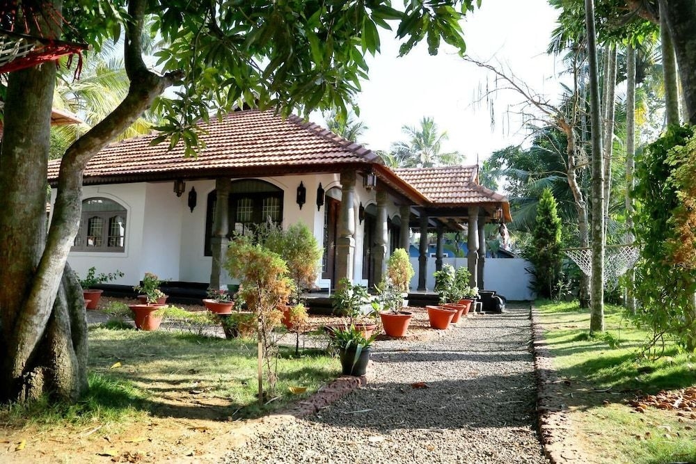 Bamboo Lagoon Backwater Front Resort4