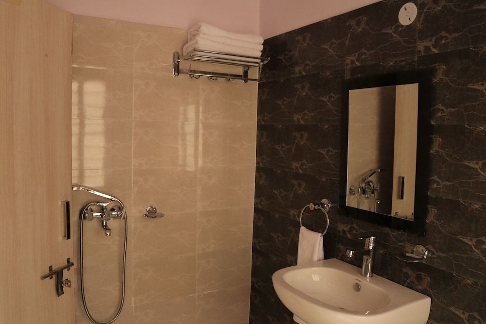 Gitanjali Luxury Suites & Vilas3