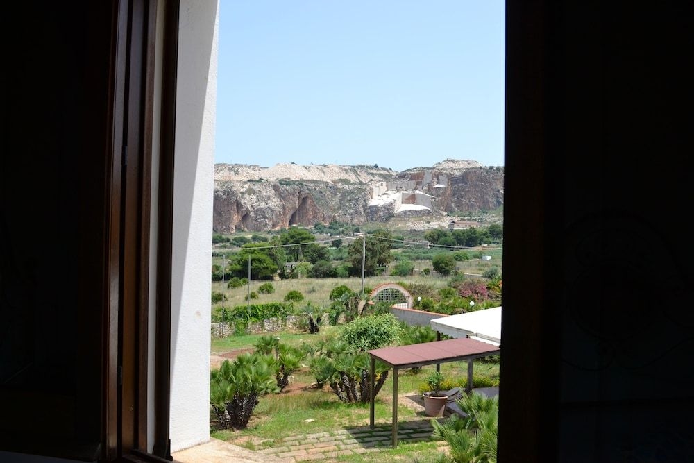 Hotel Cala Buguto4