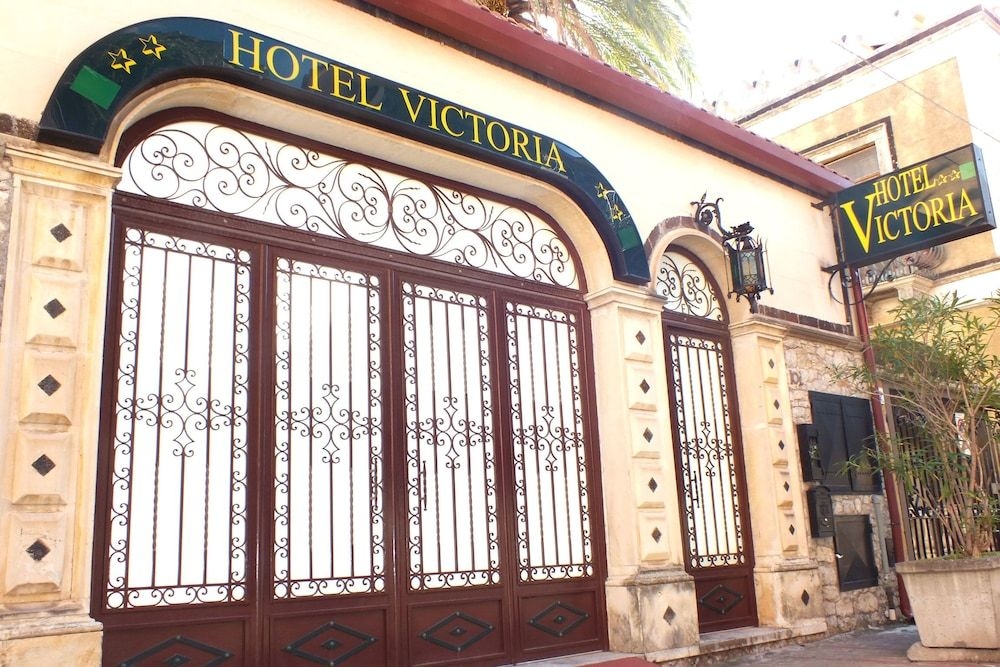 Victoria4