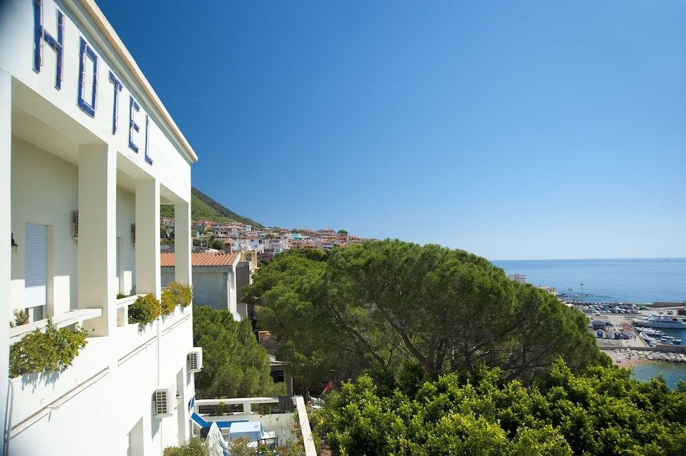 Hotel Miramare0