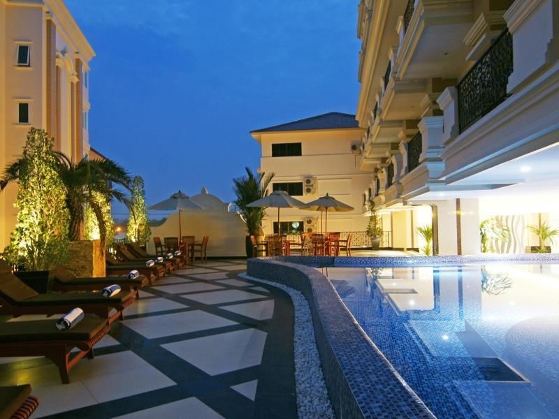 แอลเค มิราเคิล สวีท (LK Miracle Suite)1