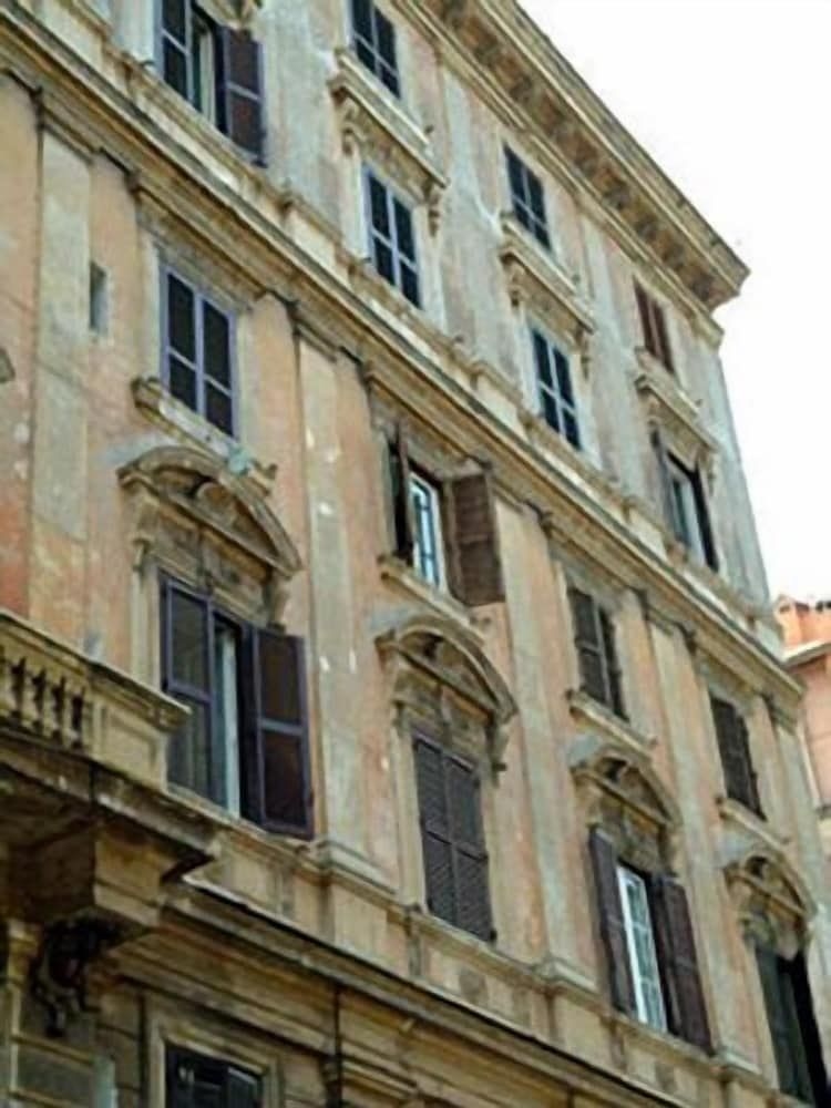 Domus Diana0