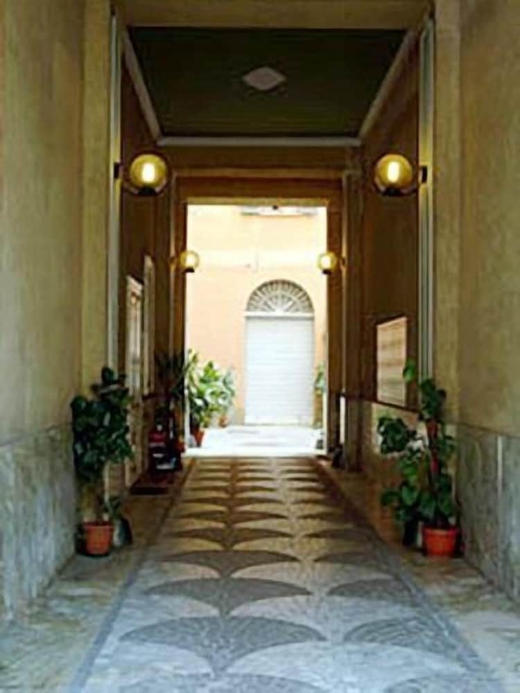 Domus Diana1