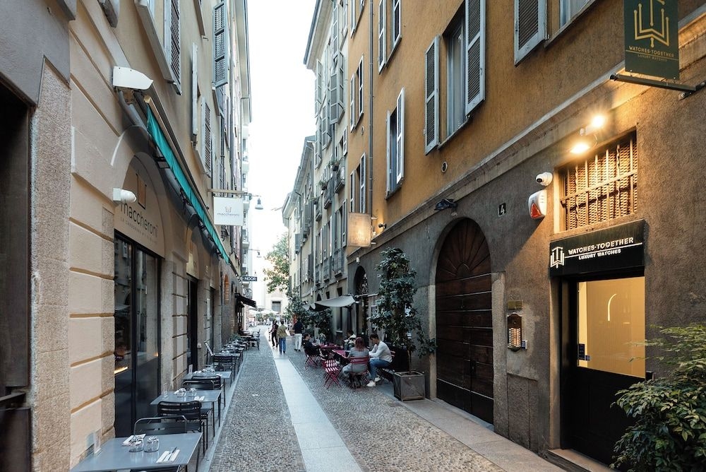 BRERA APARTMENTS0