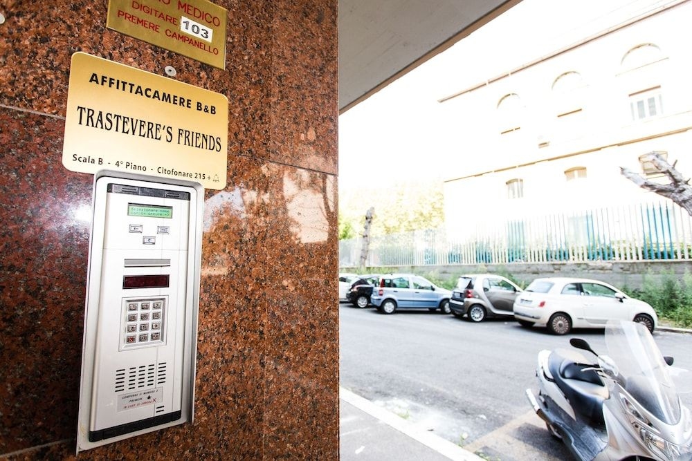 Trastevere's Friends0