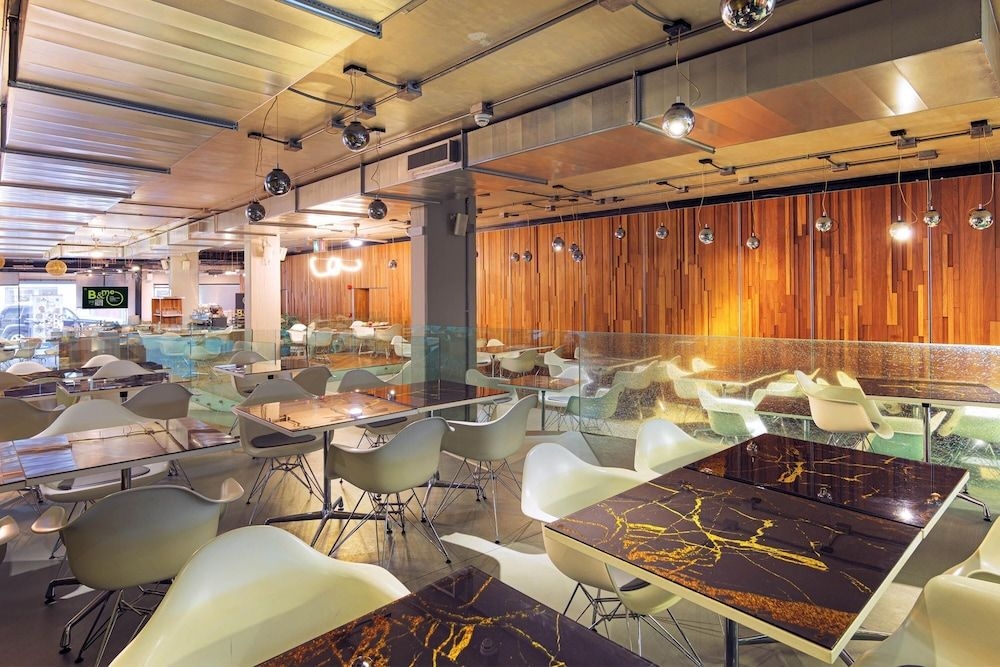 Janus Hotel3