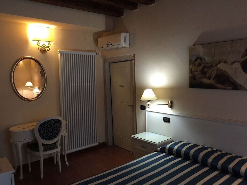Venice Resorts3