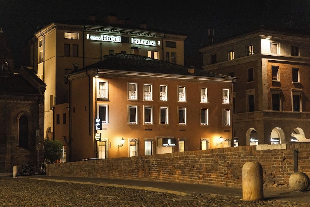 Hotel Ferrara0