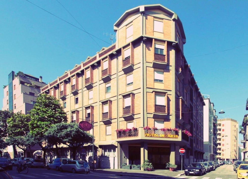 Hotel de Paris2