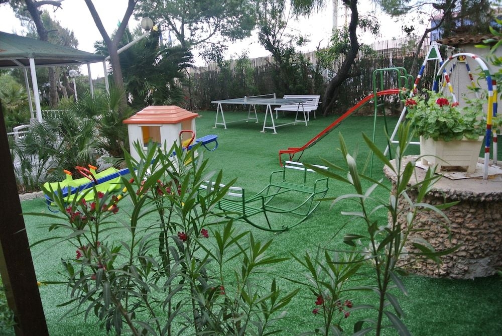 3sirene Near The Beach0