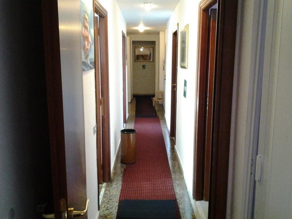 Hotel Massena1