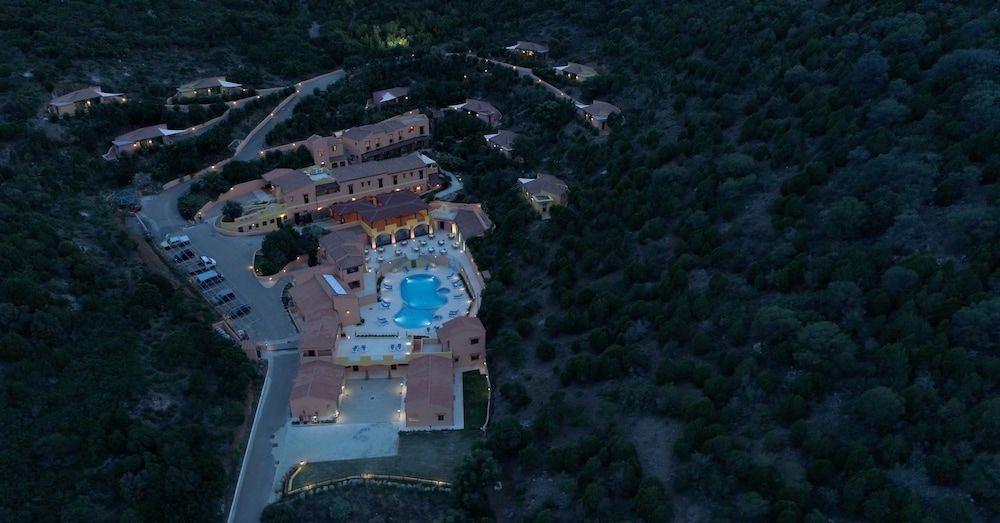 Sos Ventos Village1