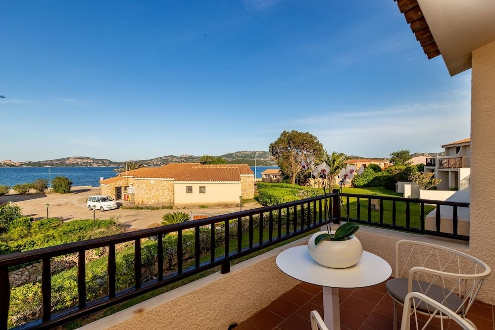 Blu Hotel Laconia0