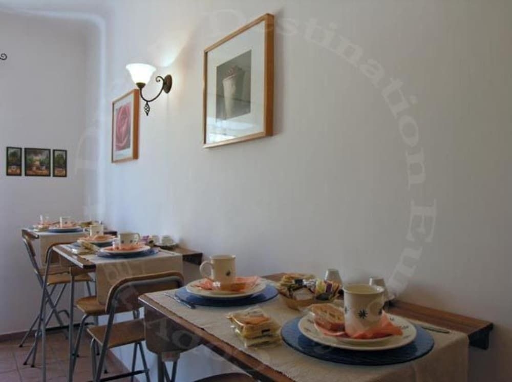 Aenea's B&B3