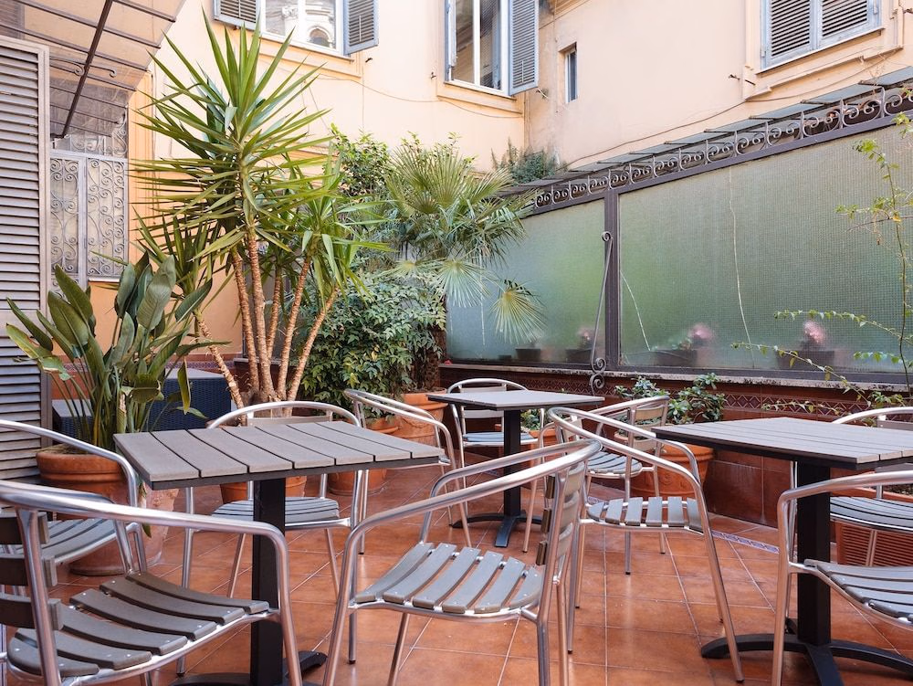Lh Royal Suites2