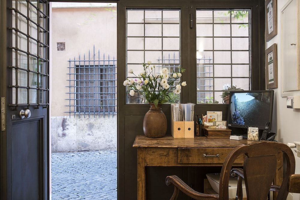Arco del Lauro Bed & Breakfast0