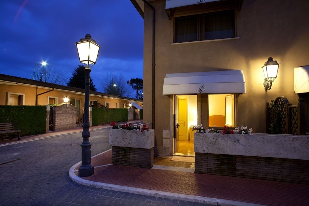 Piccolo Borgo2
