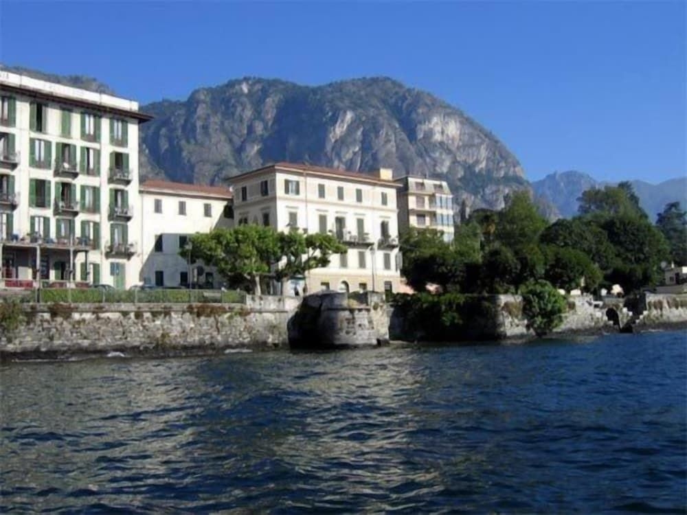 Hotel Riviera1