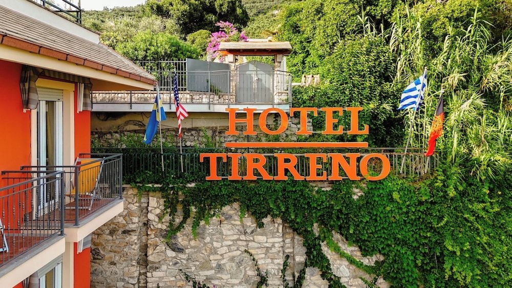 Hotel Tirreno0