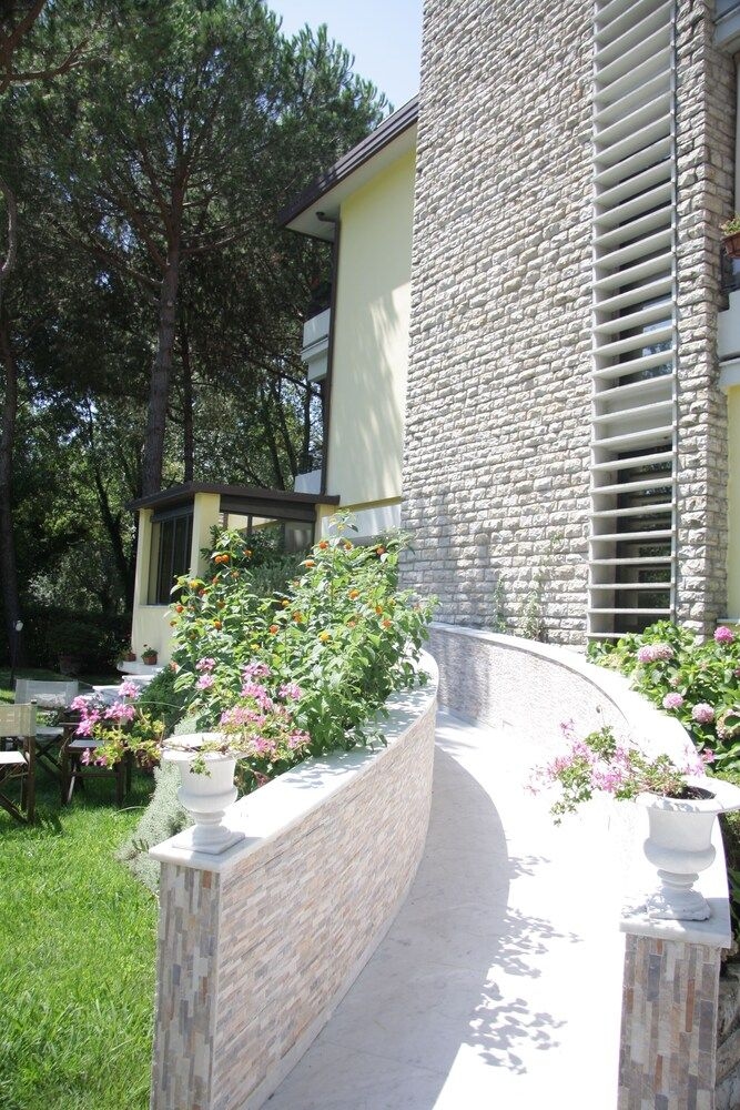 Hotel Nedy1