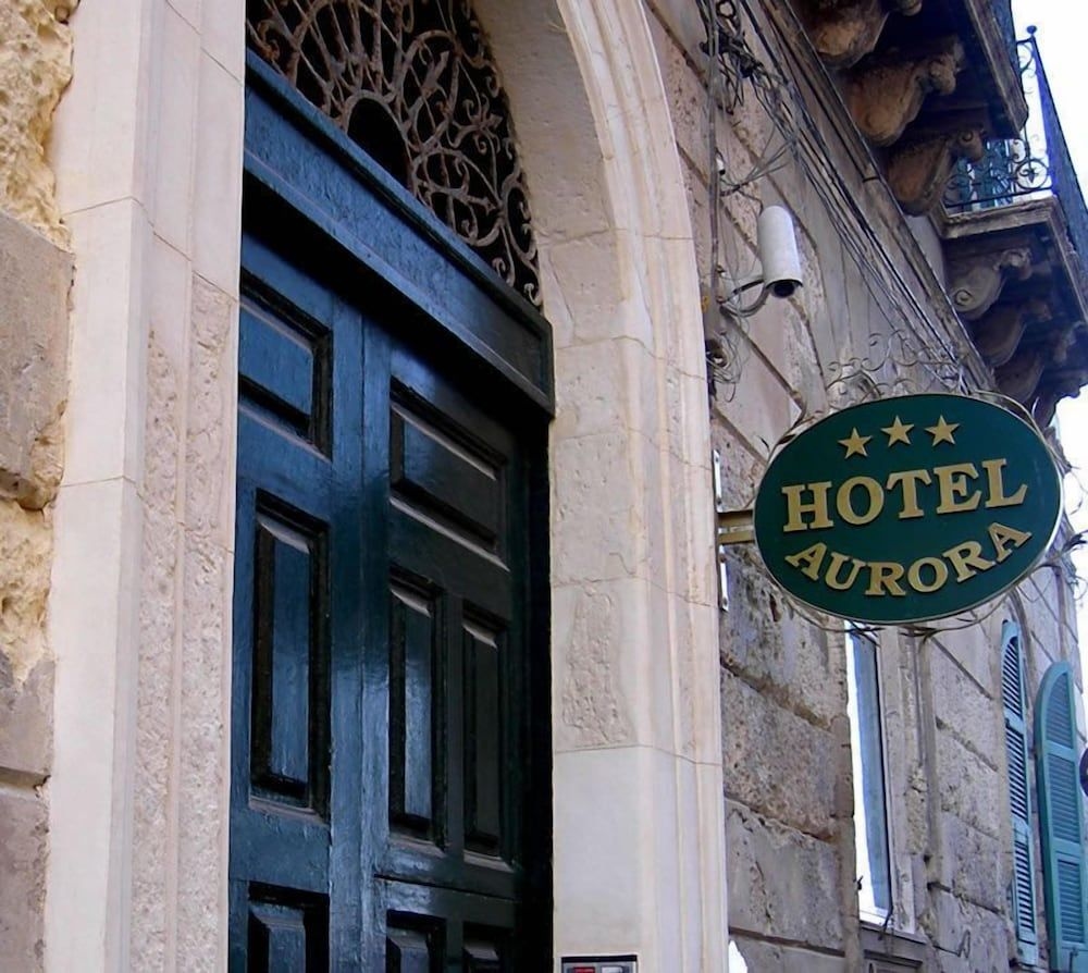Hotel Aurora1