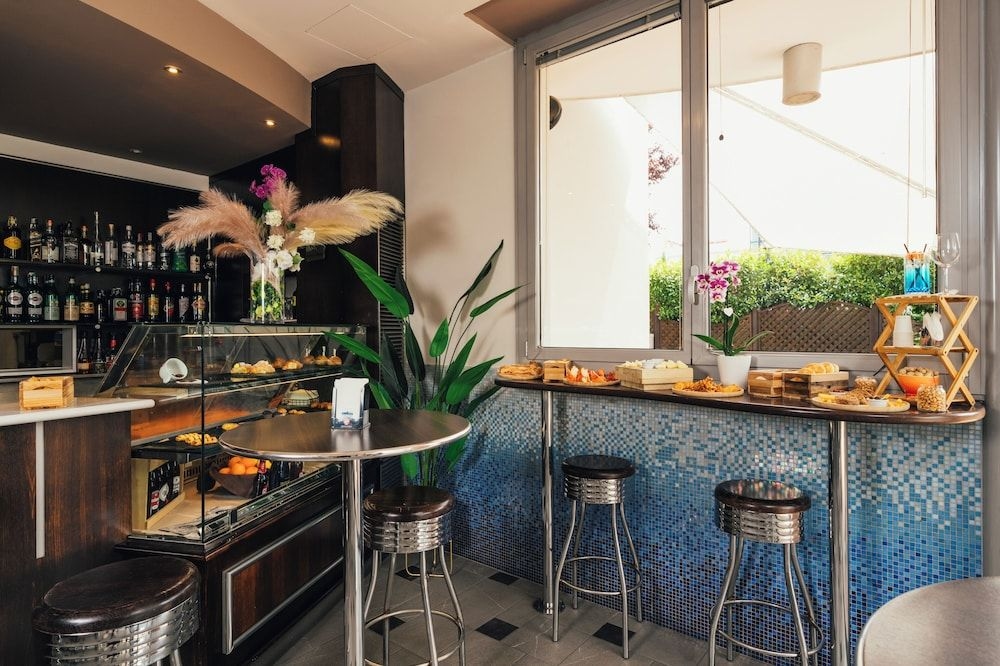 Euro Hotel3
