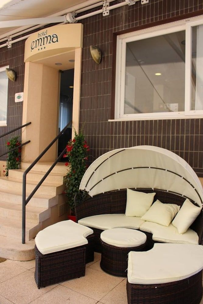 Hotel Emma0