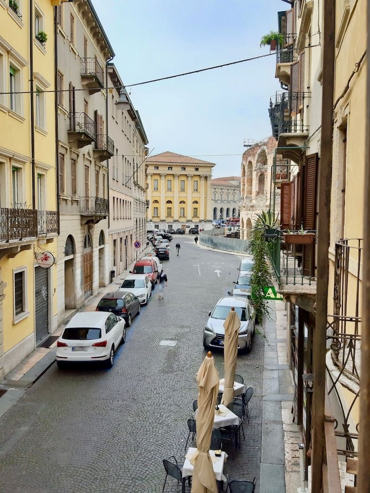 Truly Verona4