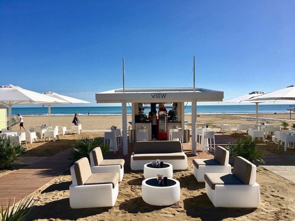 Hotel Sans Souci2