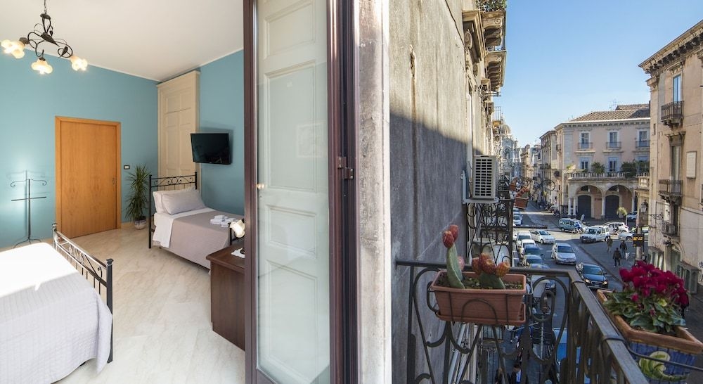 Catania Inn0