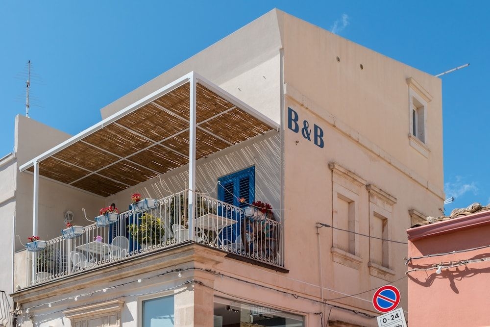 B&B Bianco e Blu1