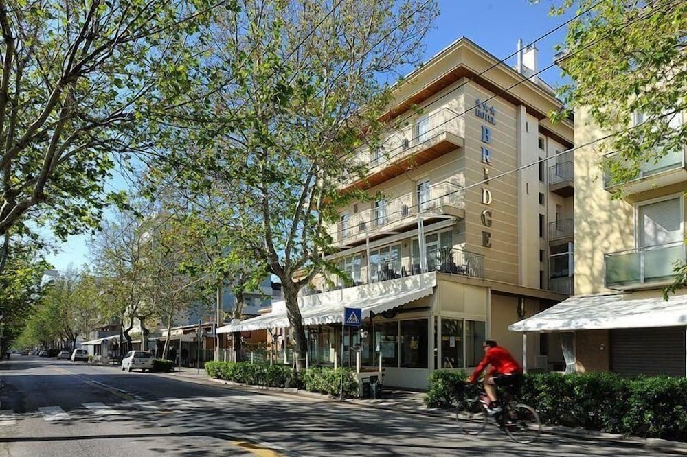 Hotel Bridge4