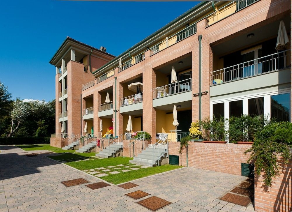 Continental Resort4