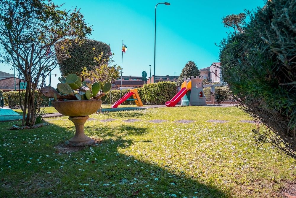 Beverly Park Residence4